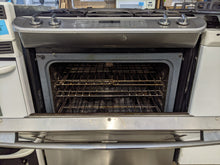 Load image into Gallery viewer, Frigidaire Professional Stove - Kenner Habitat for Humanity ReStore
