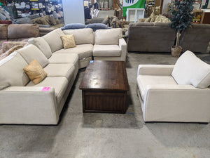Jano Off- White Sectional Sofa w/Chair - Kenner Habitat for Humanity ReStore