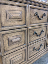 Load image into Gallery viewer, Thomasville Dresser w/Mirror - Kenner Habitat for Humanity ReStore
